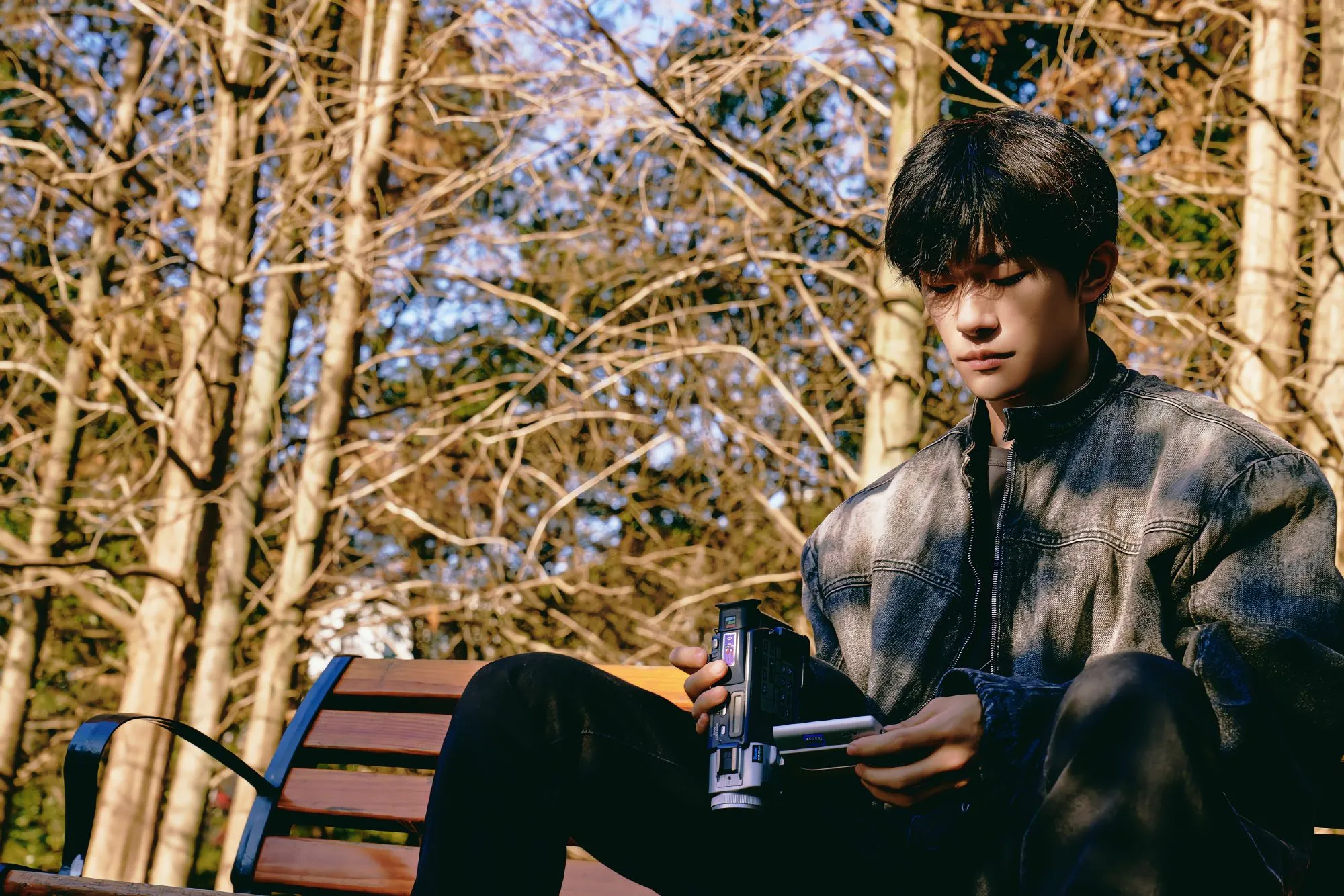 帅哥 明星 男明星 易烊千玺 壁纸预览