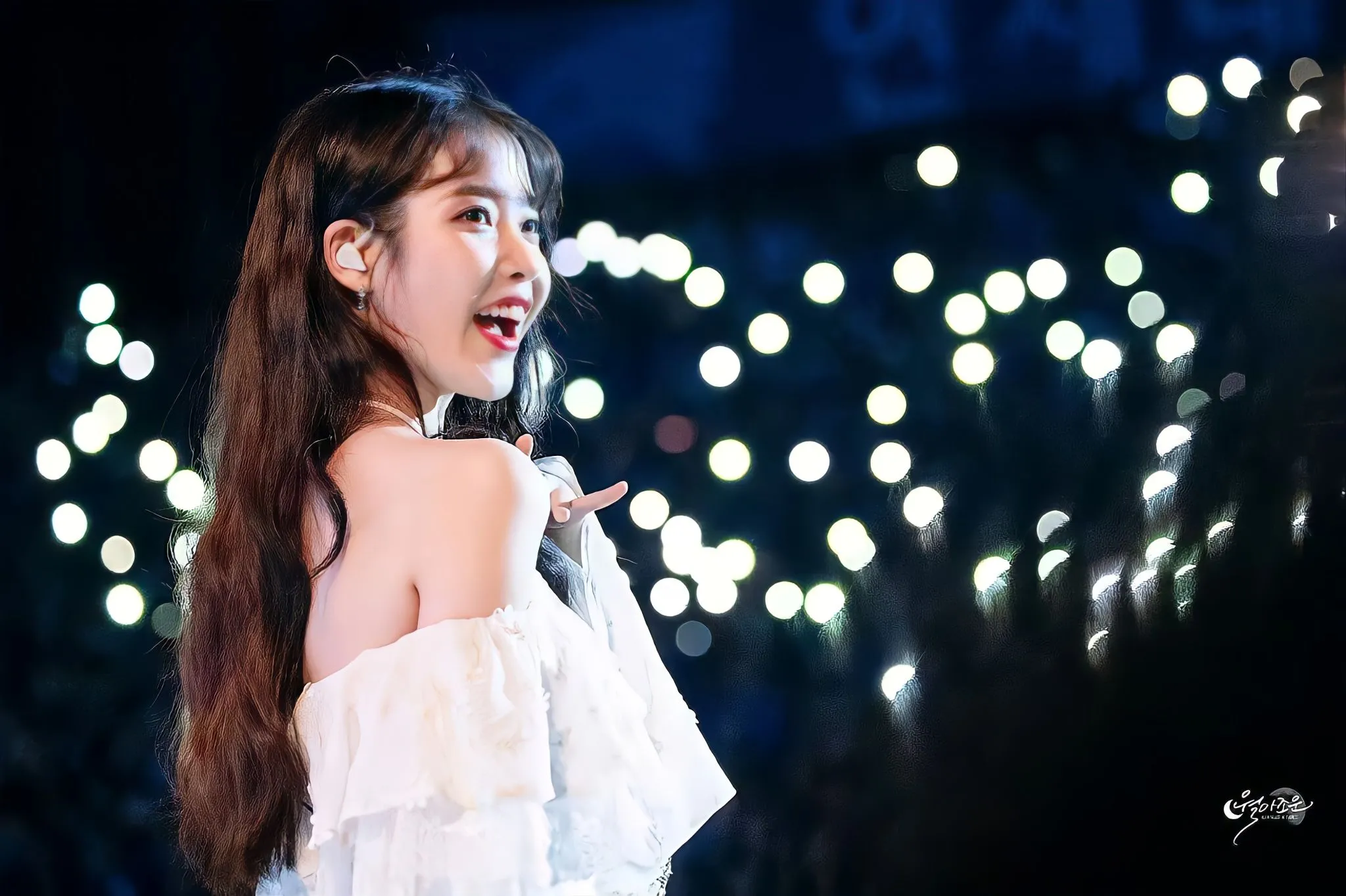 明星 美女 李知恩 IU 壁纸预览