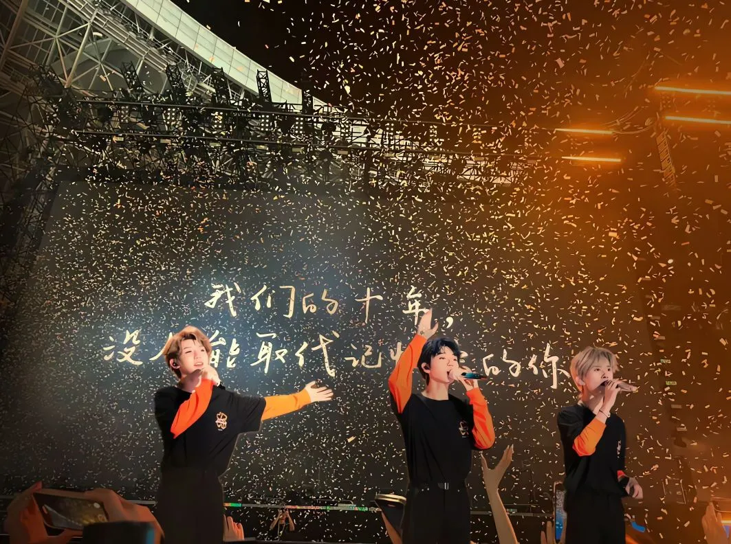 明星 帅哥 TFBOYS 王俊凯 王源 易烊千玺 壁纸预览