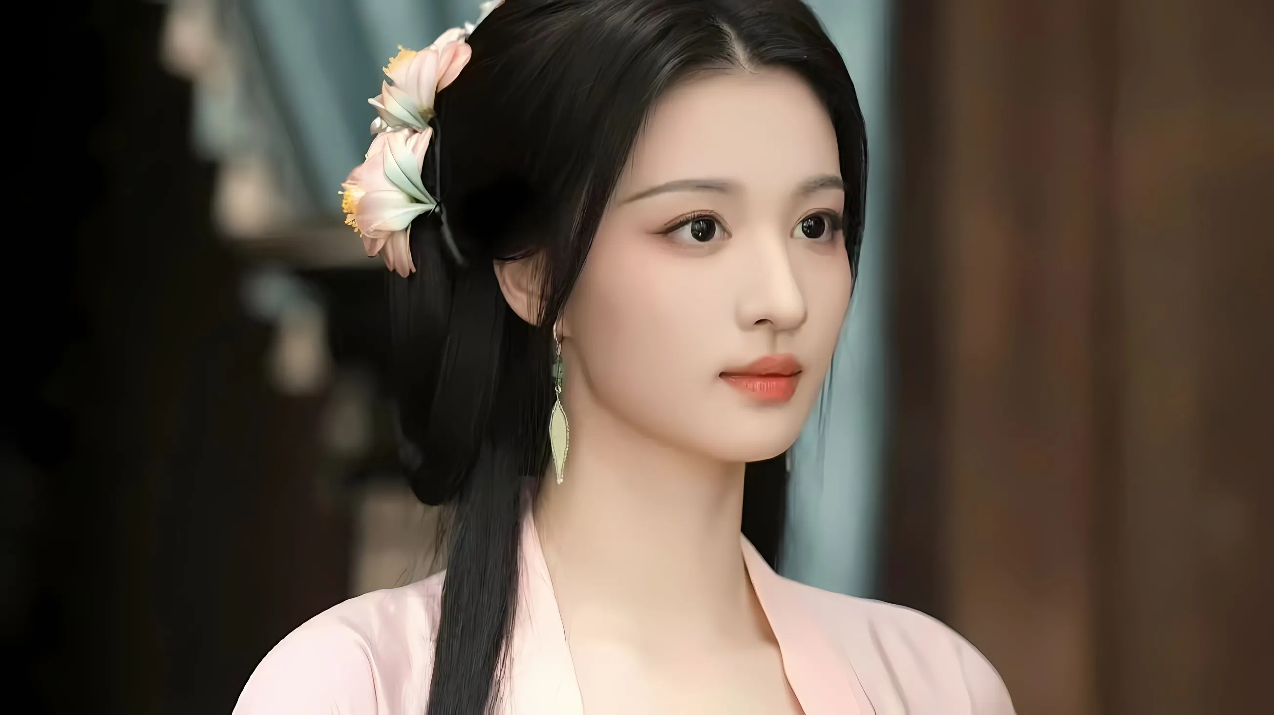 美女 明星 女明星 王楚然 壁纸预览