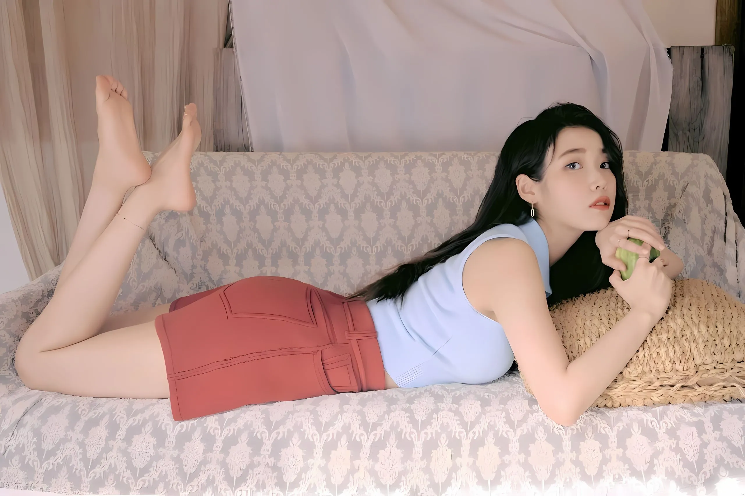 明星 美女 IU 李知恩 韩国 壁纸预览