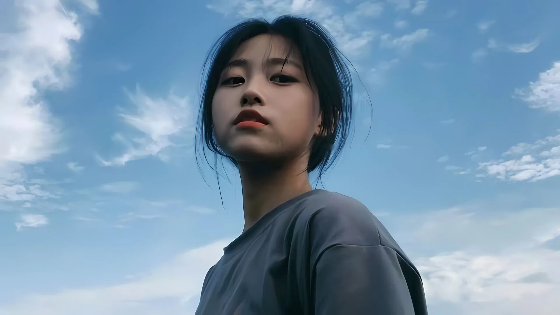 美女 任万万 氛围感写真 壁纸预览