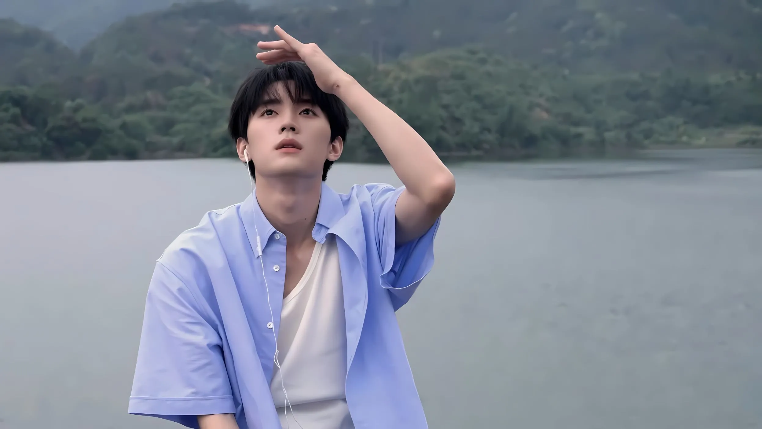 帅哥 明星 男明星 周翊然 壁纸预览