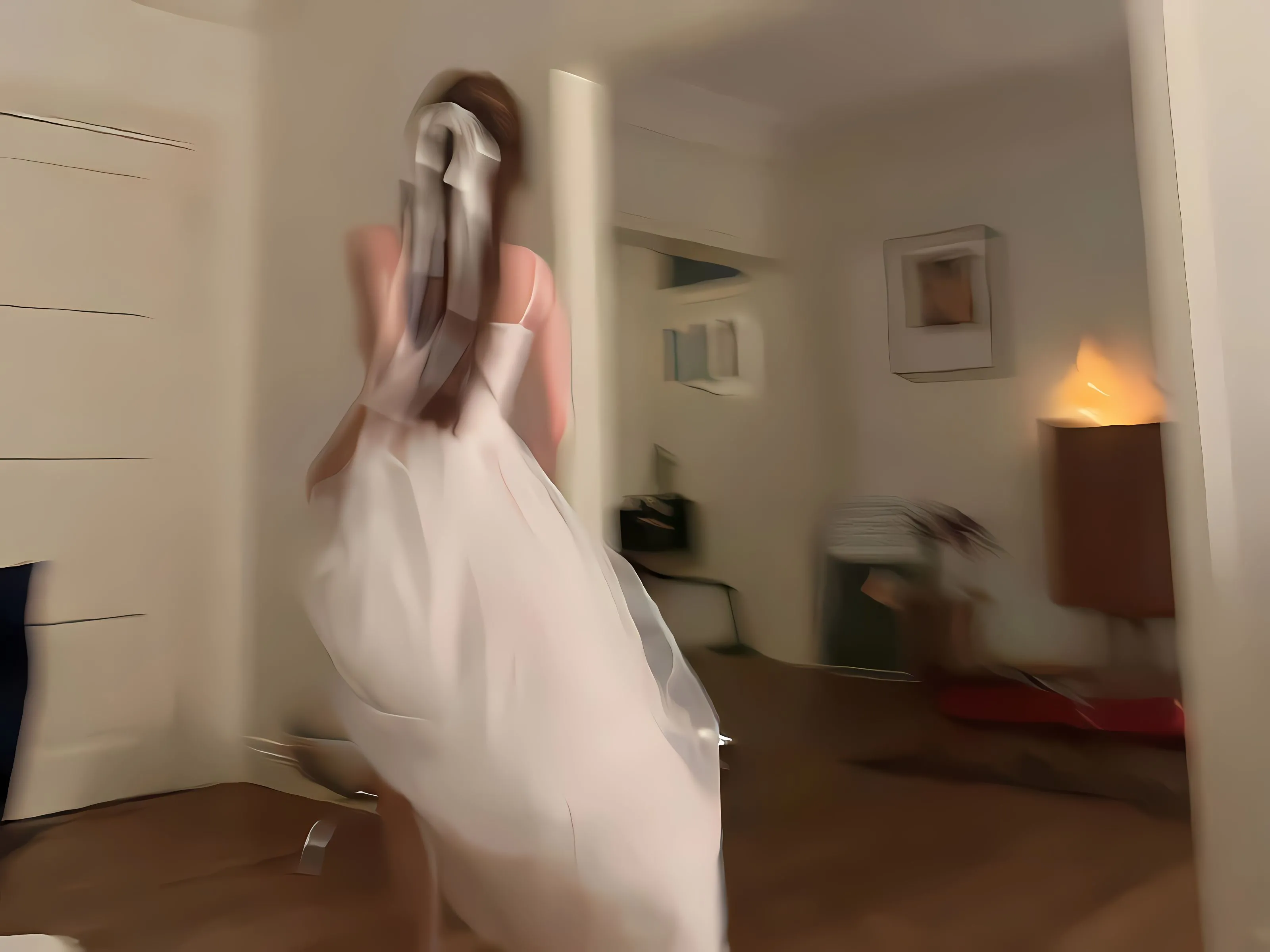 美女 背影 自由 随性 奔跑 壁纸预览