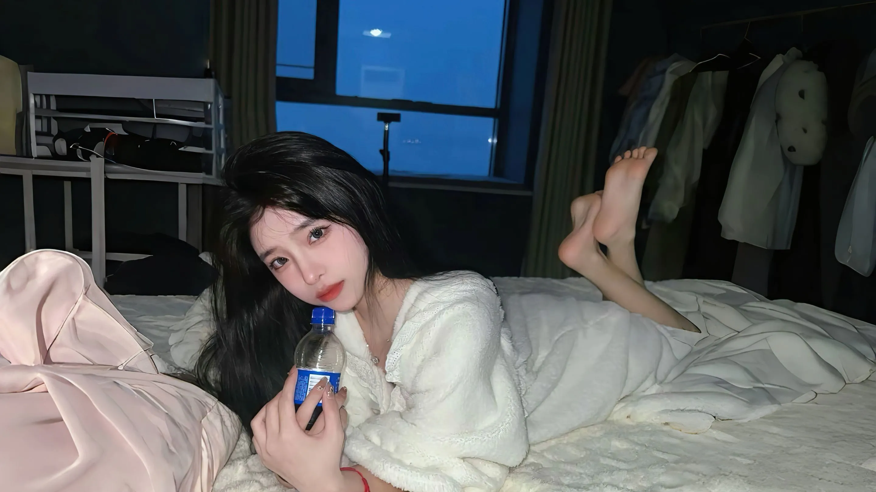 美女 氛围感写真 壁纸预览