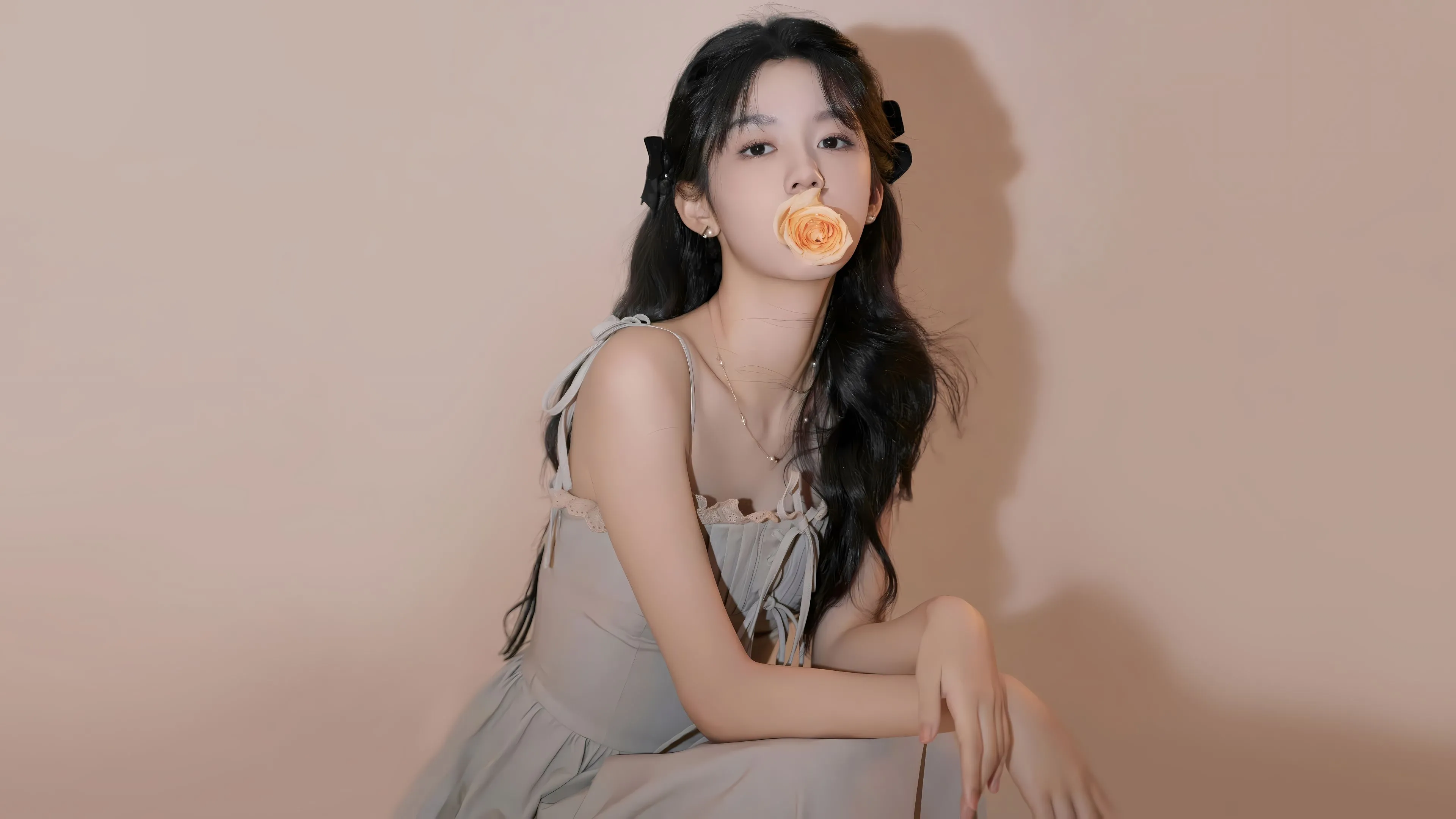 美女 明星 女明星 周也 壁纸预览