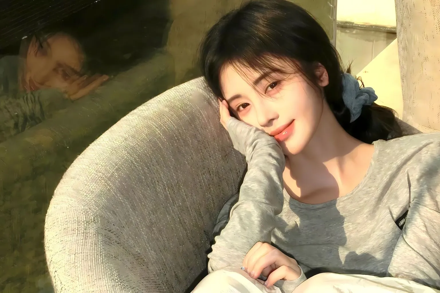 美女 四千年美女 鞠婧祎 氛围感 壁纸预览