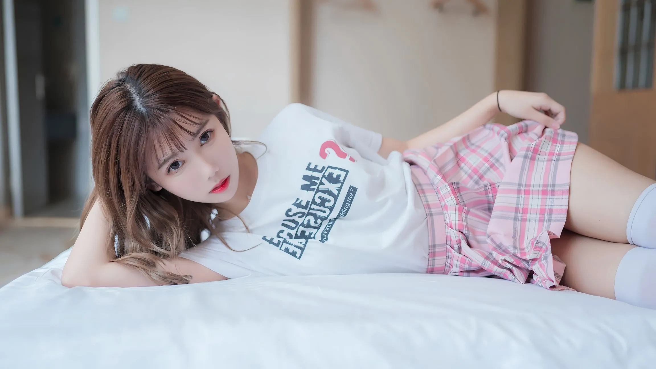 美女 高颜值 氛围 壁纸预览