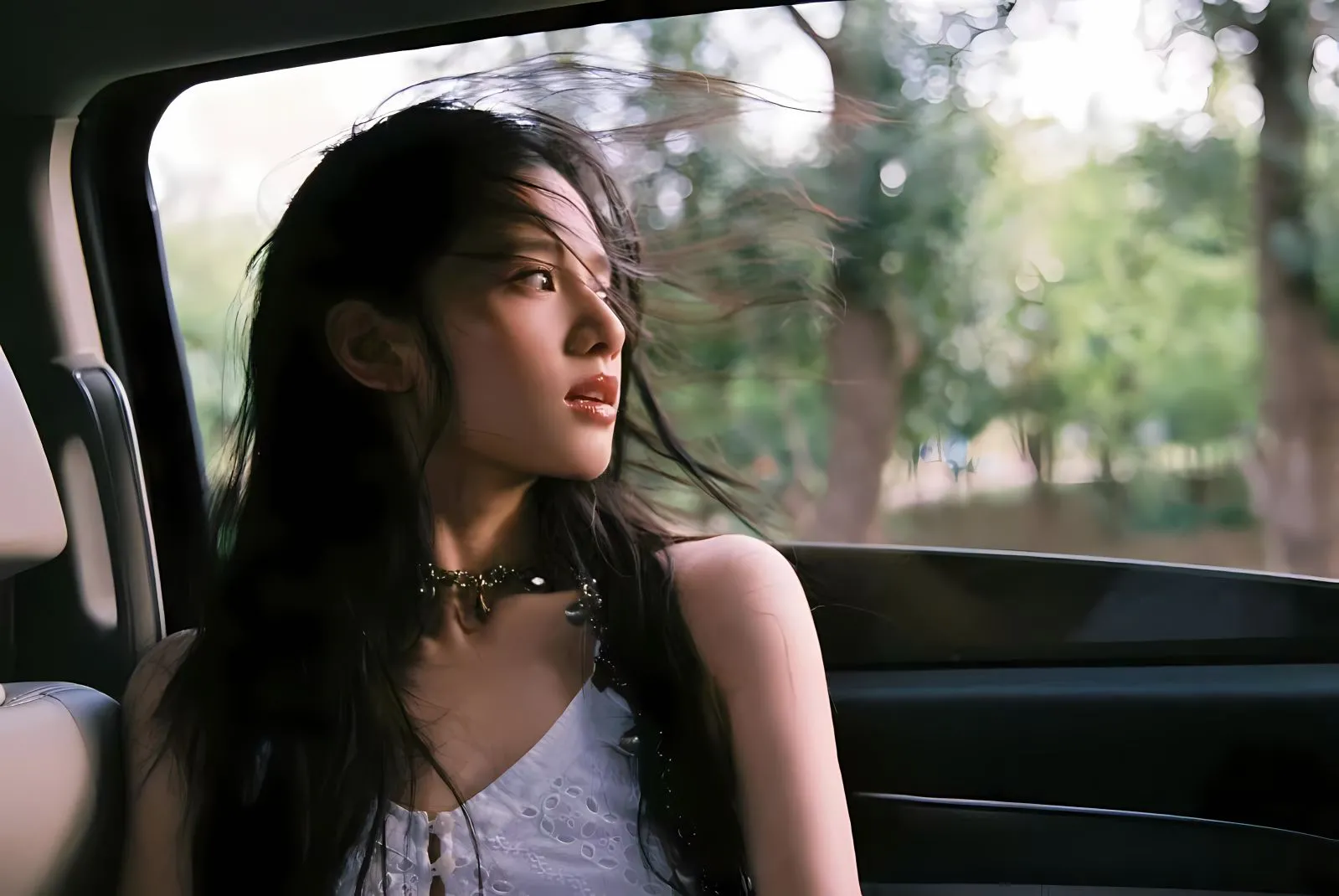 明星 女明星 张婧仪 美女 壁纸预览