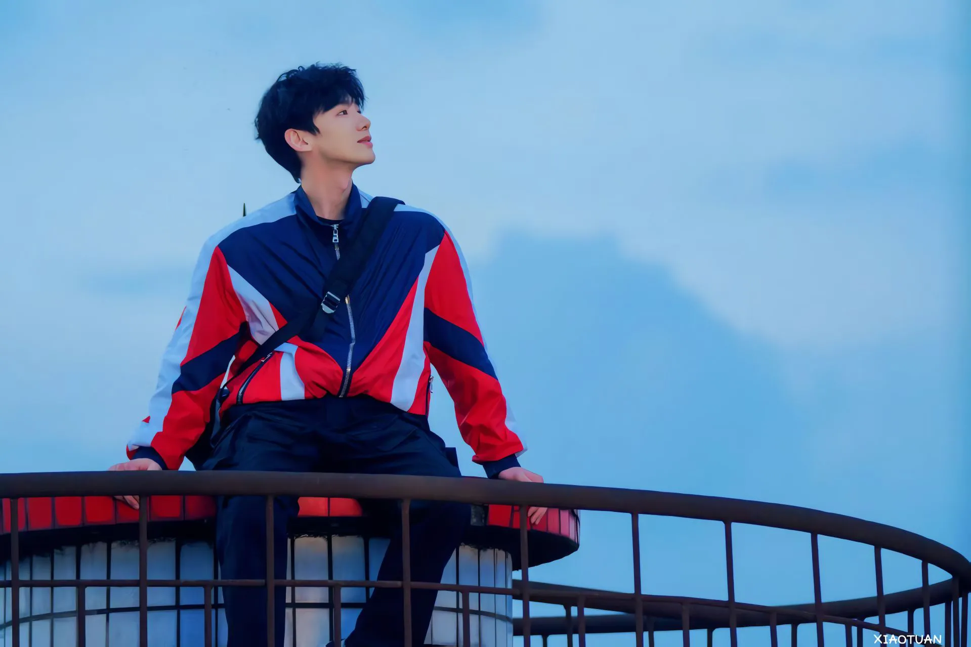 明星 男明星 帅气 白敬亭 难哄 壁纸预览