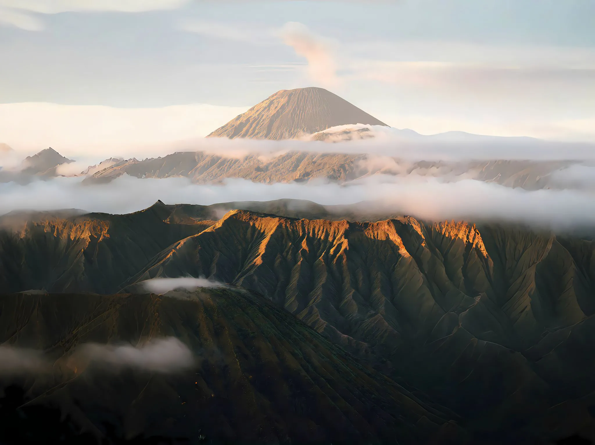 ins风 风景 山峰 山顶 云 高山 壁纸预览