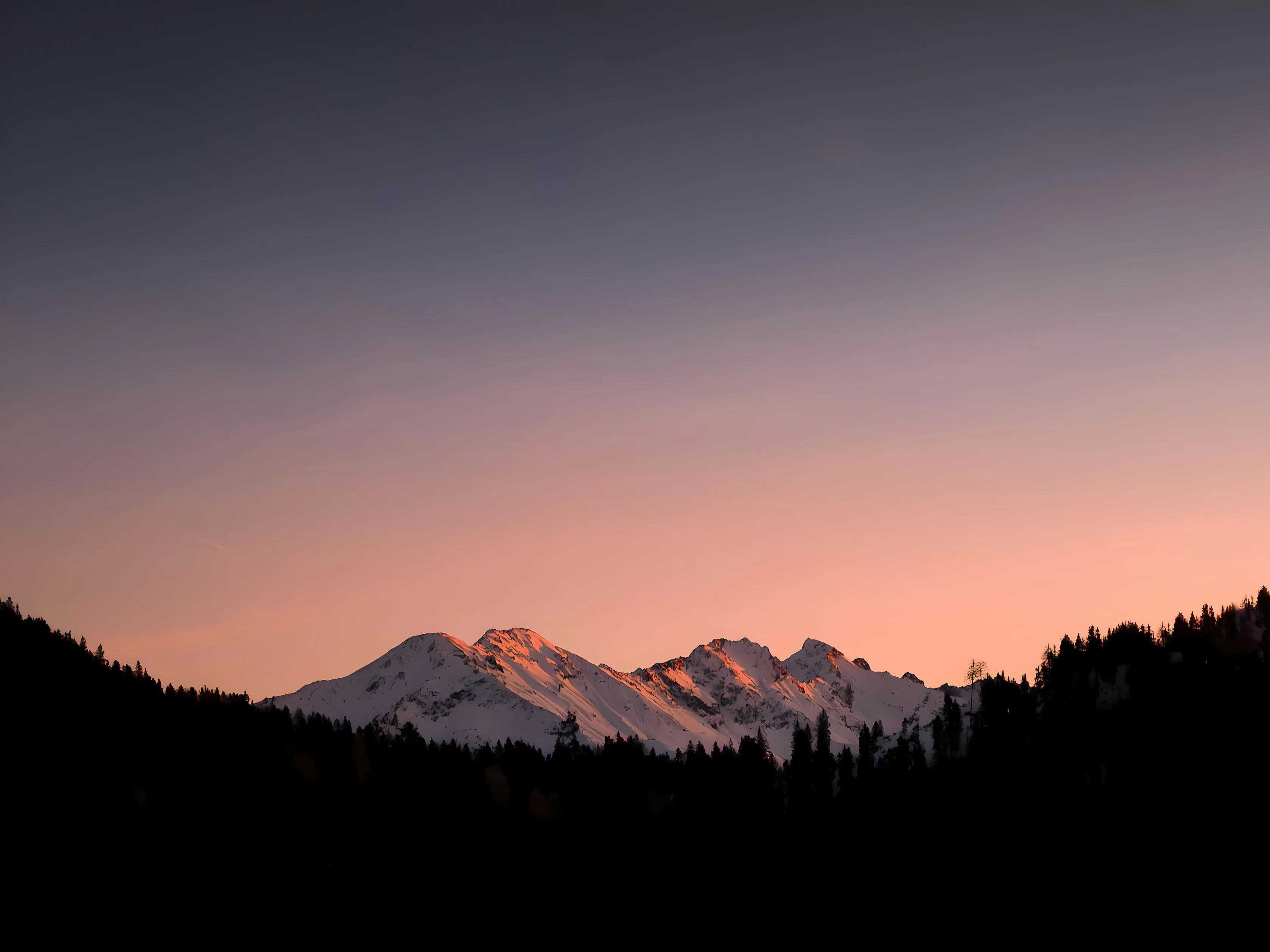 ins风 风景 雪山 暮色 山丘 壁纸预览
