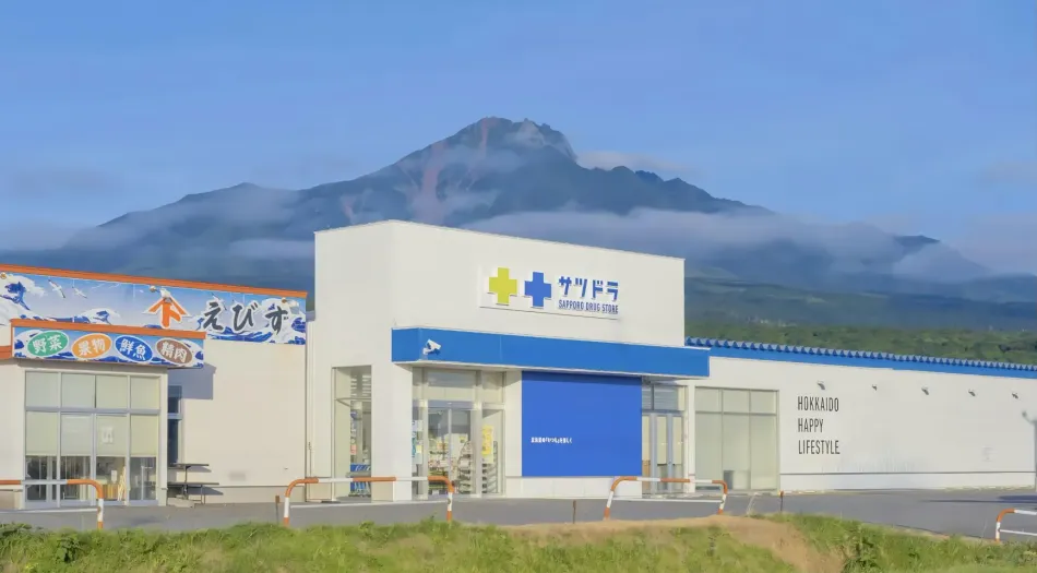 风景(分类),沿途风景,蓝天,山峰,氛围感 壁纸预览