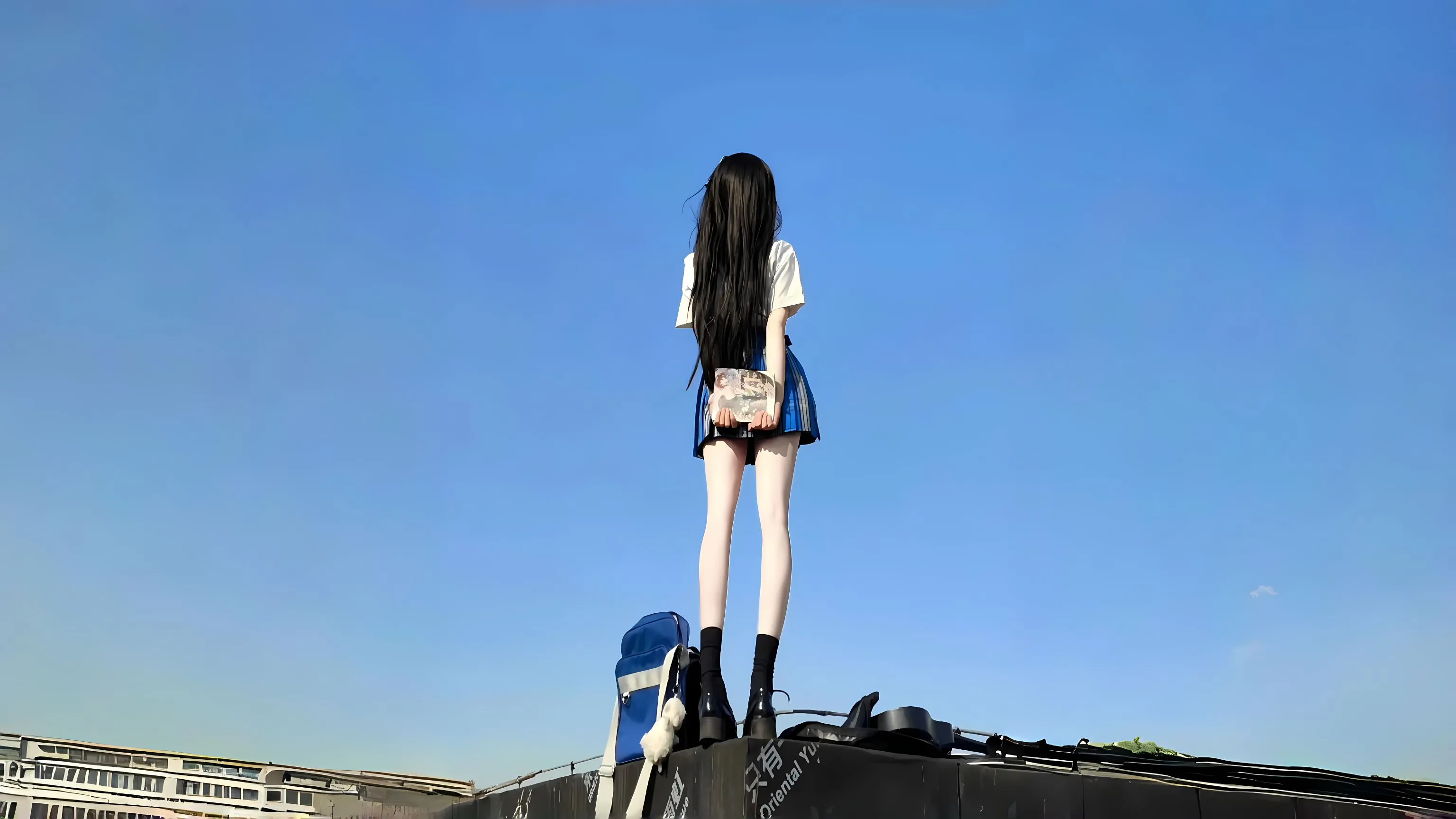 美女 高颜值 湖边下的背影少女 天空 壁纸预览
