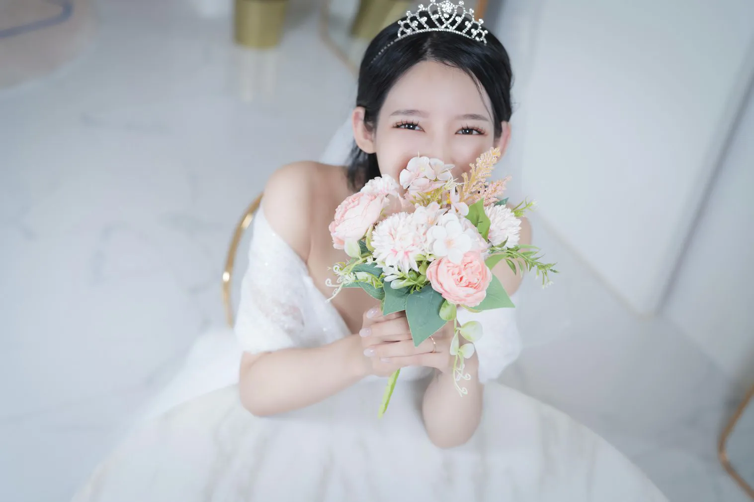 美女 婚纱 梦幻 高颜值 壁纸预览