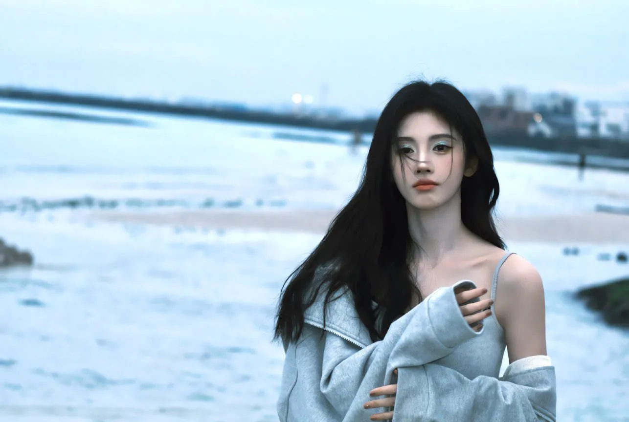 鞠婧祎 女明星 好看 蓝色系 美女 壁纸预览