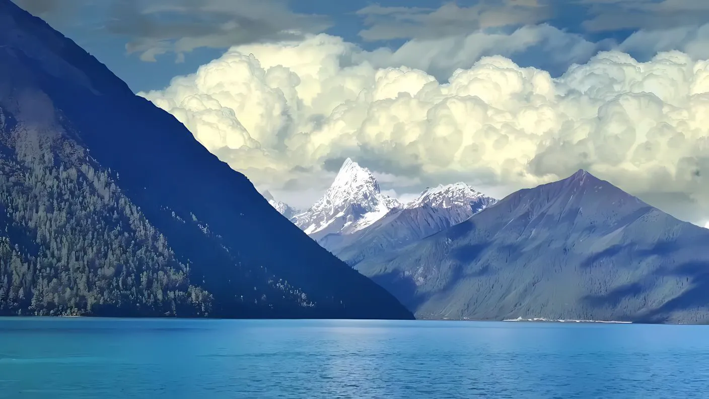 风景 浪漫 蓝天白云 大海 山峰 壁纸预览