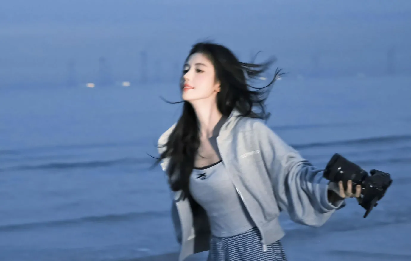 女明星 鞠婧祎 好看 氛围 美女 壁纸预览