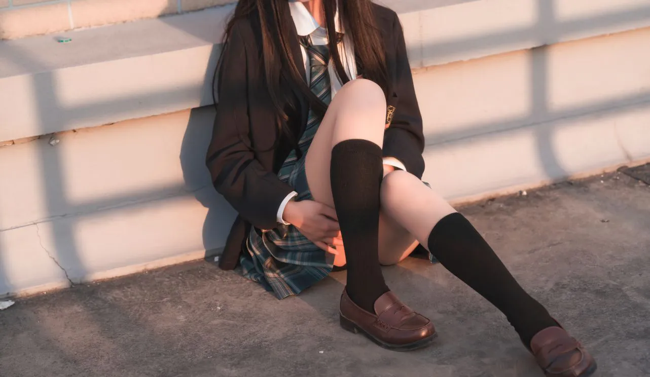 美女 JK少女 西装 阳光 壁纸预览