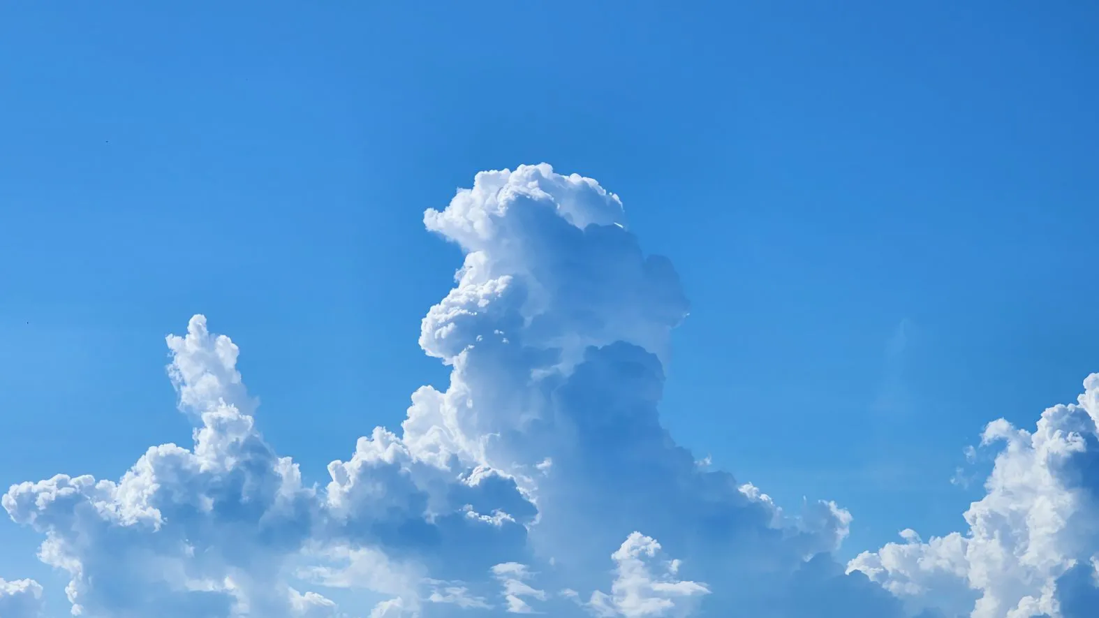 ins风 风景 碧天白云 天空 蓝天 壁纸预览