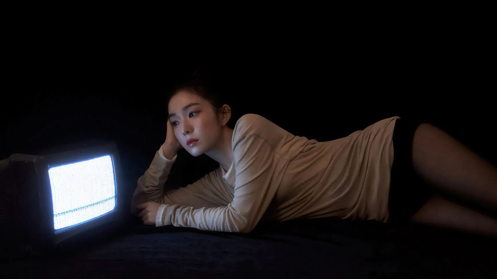 美女 red velvet 夜晚 休闲时光 壁纸预览